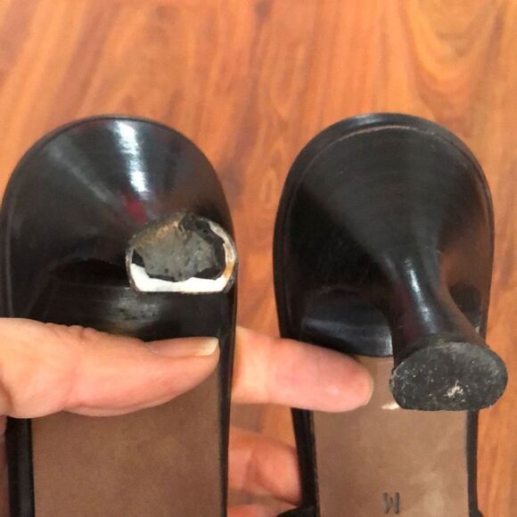 Donald J Pliner Black, leather woven mules 8 - Picture 3 of 7